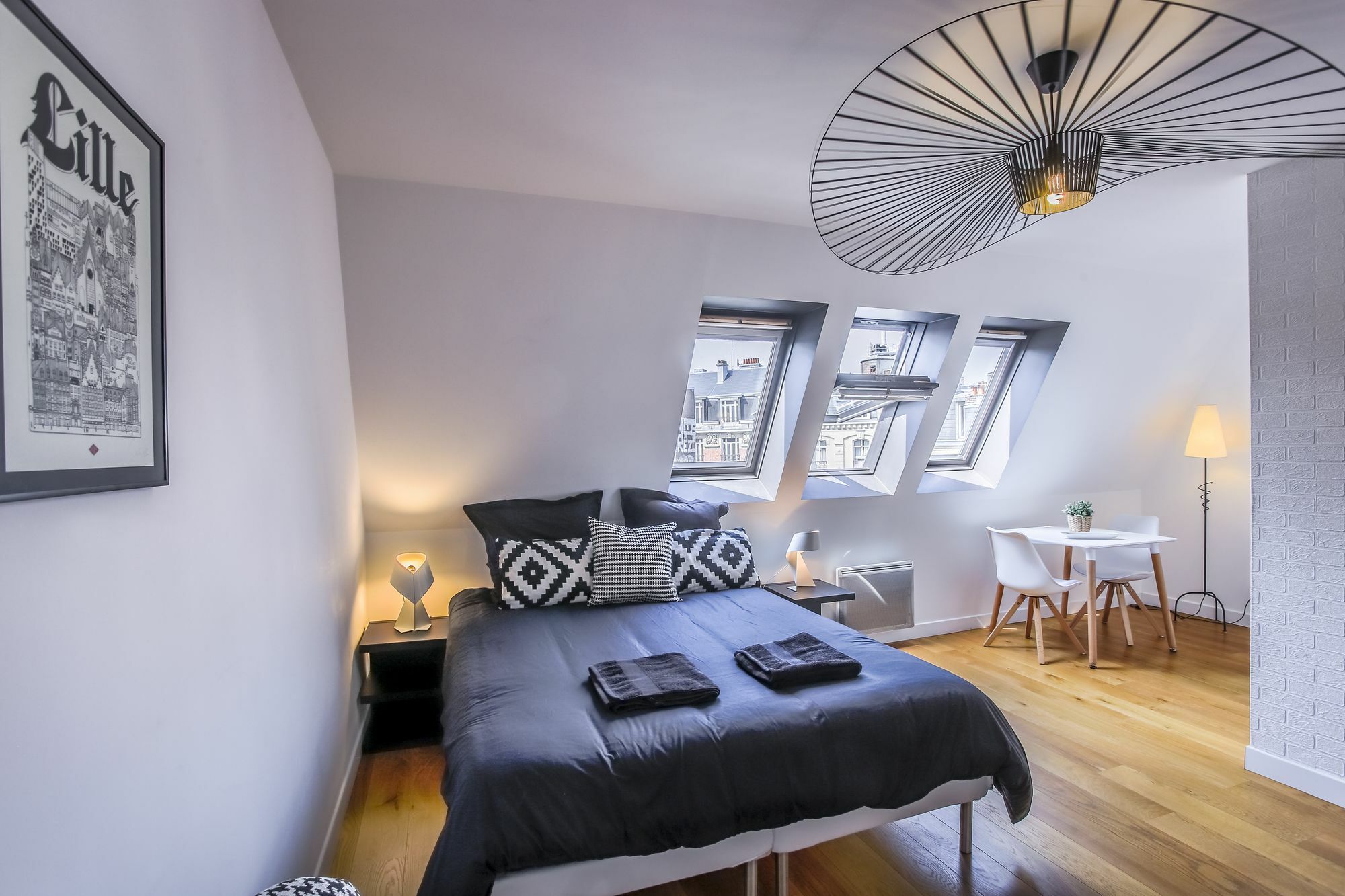 Appartement Design Hyper Centre Lille - Netflix Wifi Fibre - Parking Exterior photo